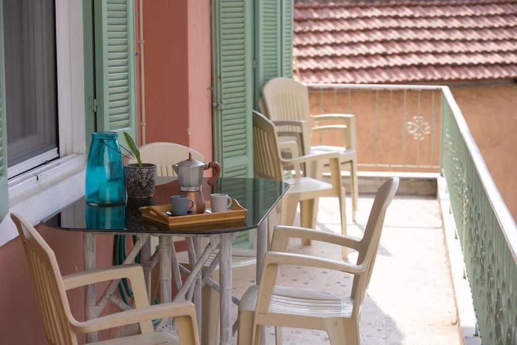 Spacious In Old Town - Private Parking Appartement